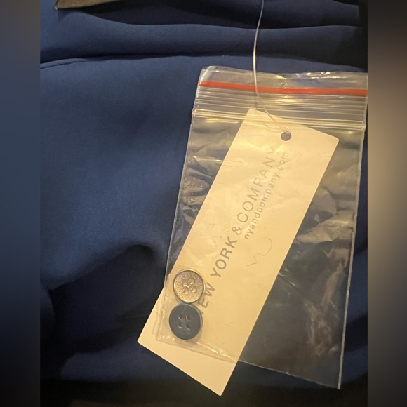 NWT Royal Blue & Black Long Sleeve Blouse! - Picture 15 of 16